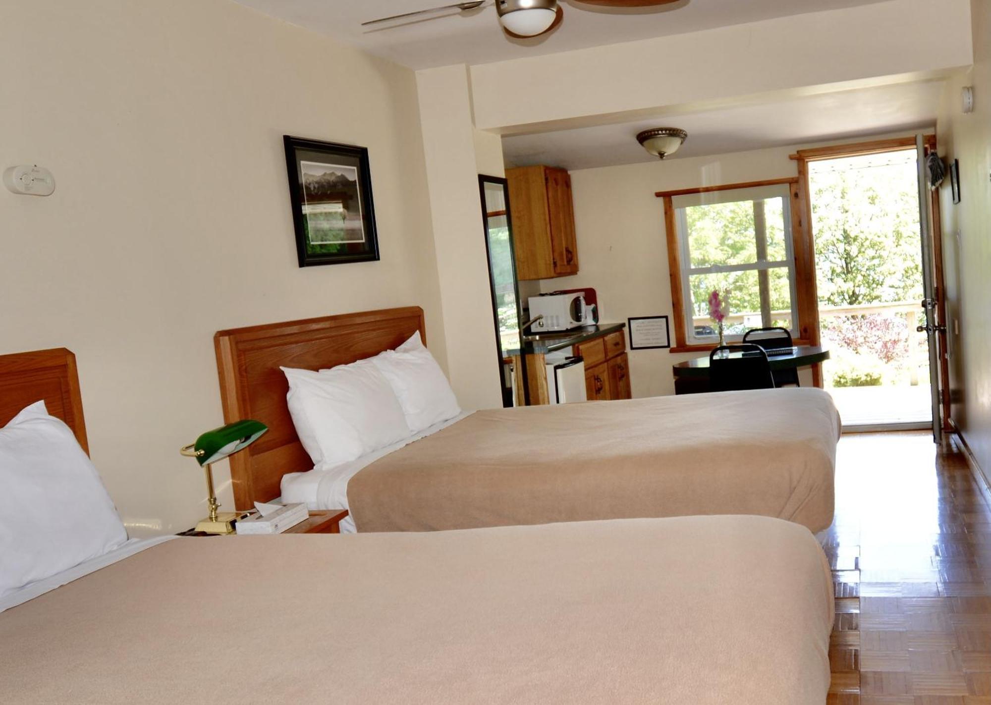 Dewar'S Inn And Cottages Prescott Chambre photo
