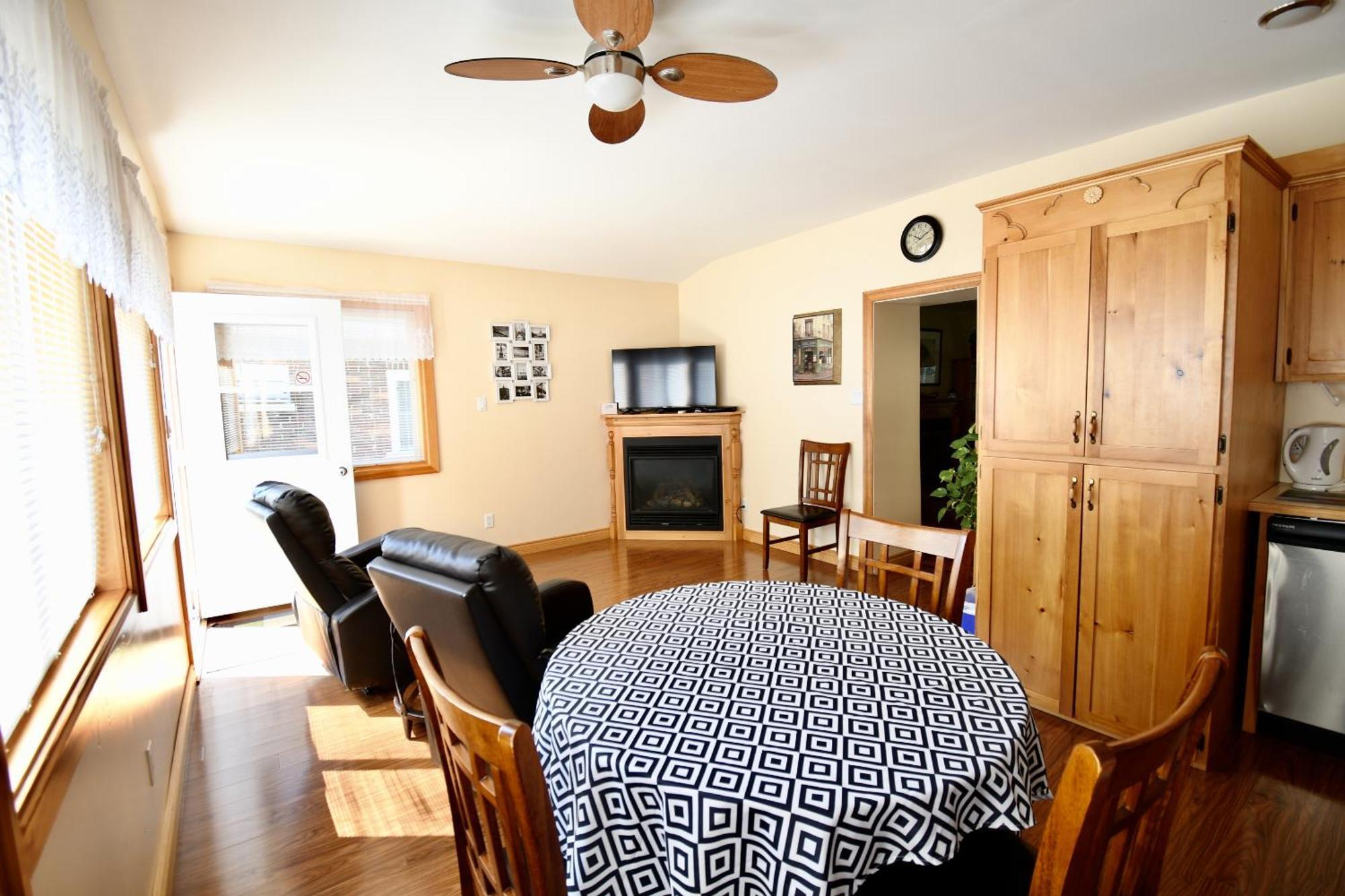 Dewar'S Inn And Cottages Prescott Chambre photo